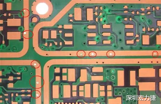 防止PCB過波峰焊時(shí)錫從導(dǎo)通孔貫穿元件面造成短路；特別是我們把過孔放在BGA焊盤上時(shí)，就必須先做塞孔，再鍍金處理，便于BGA的焊接。